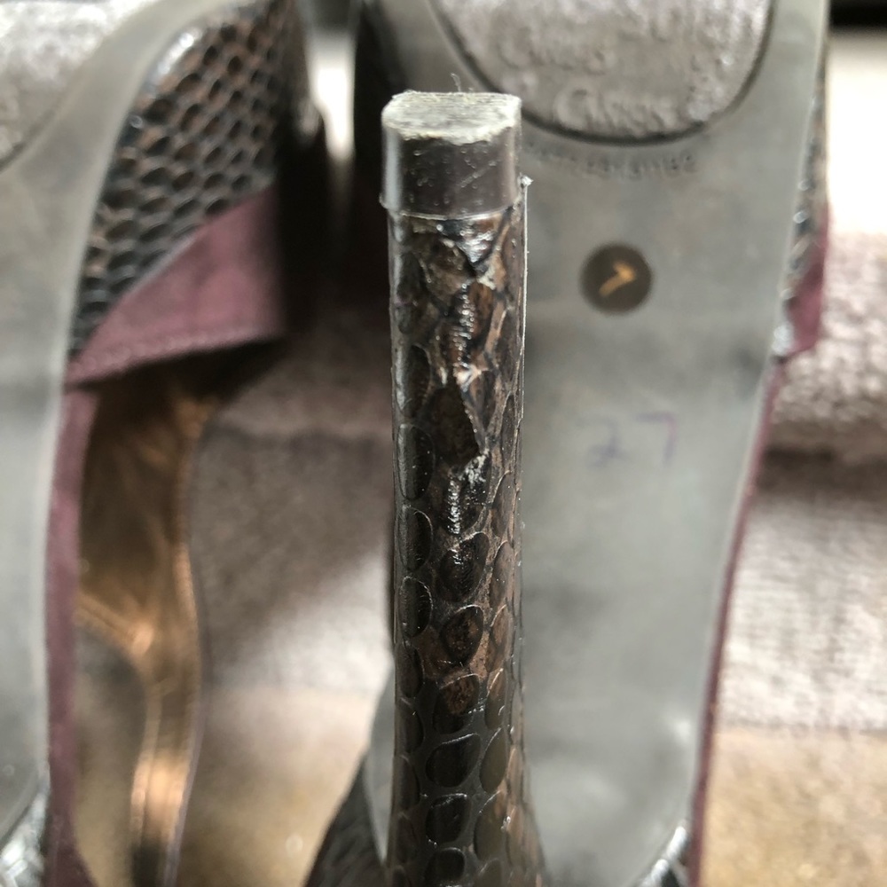 Heels - Picture 3 of 5